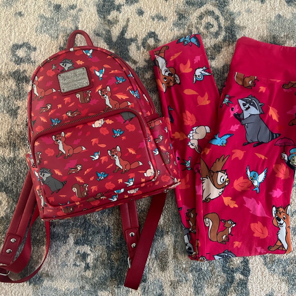 Disney loungefly and matching leggings
